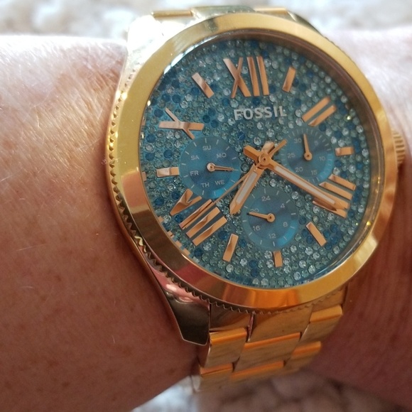 Fossil Jewelry - 🦚Pretty Fossil watch with blue sparkle dial 🦚